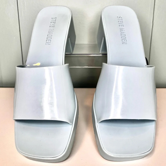 Steve Madden Harlin‎ Sandal. Size 9. - Picture 9 of 9